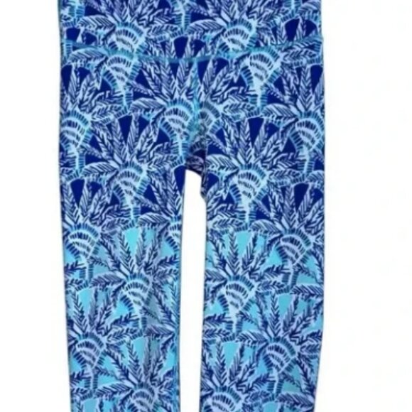 LILLY PULITZER | UPF 50+ Luxletic Weekender Crop Legging in Whisper Blue | XS - Picture 7 of 9